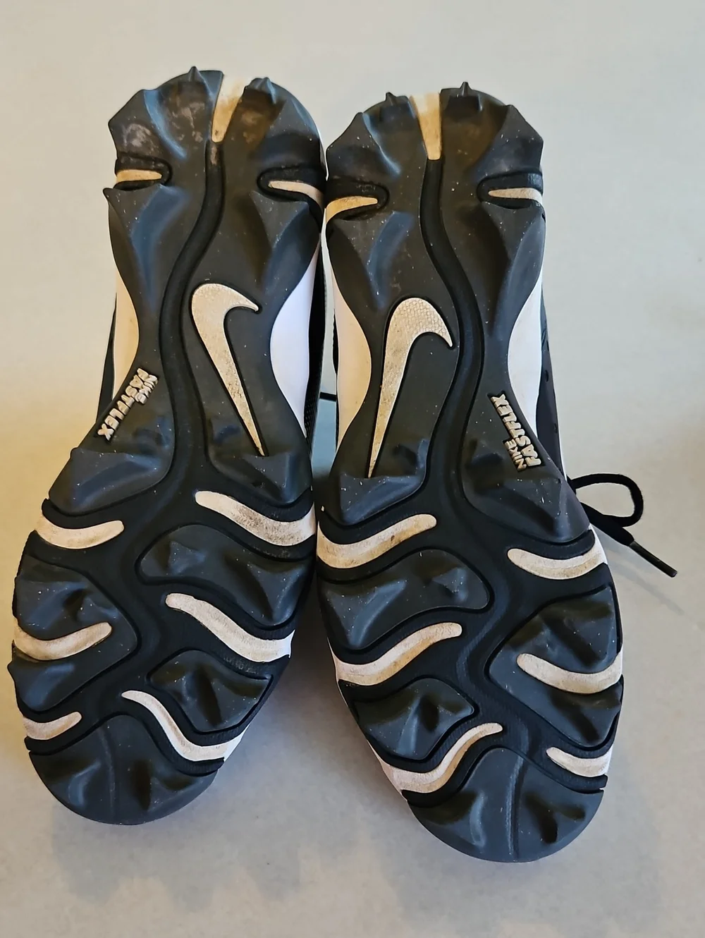 Nike Youth Black Baseball Cleats